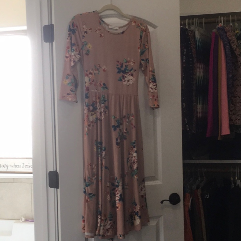 Comfy Midi Dress